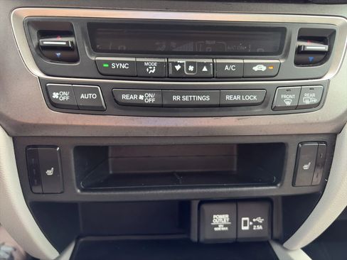 Used 2021 Honda Pilot EX image 15