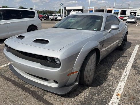 Used 2022 Dodge Challenger SRT Hellcat Redeye RWD image 2