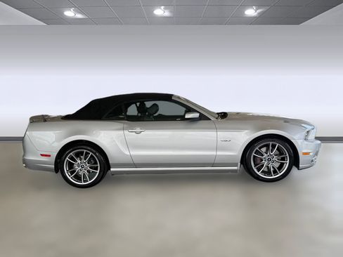 Used 2013 Ford Mustang GT Premium w/ Brembo Brake Pkg RWD image 8