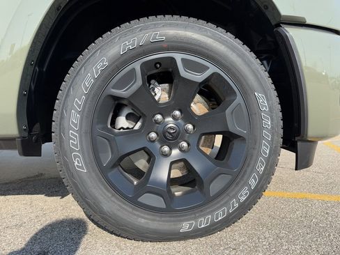 New 2026 RAM 1500 4x4 Crew Cab image 42