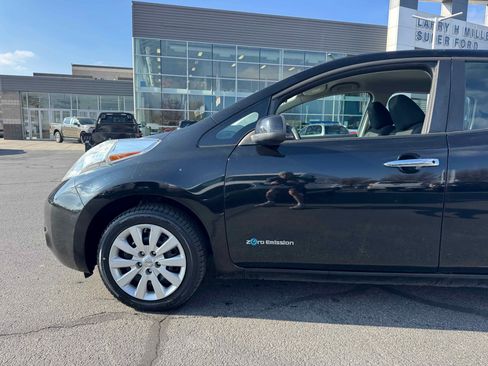 Used 2015 Nissan Leaf S w/ Charge Package image 2