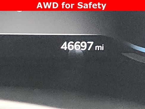 Used 2022 Genesis G70 2.0T image 10