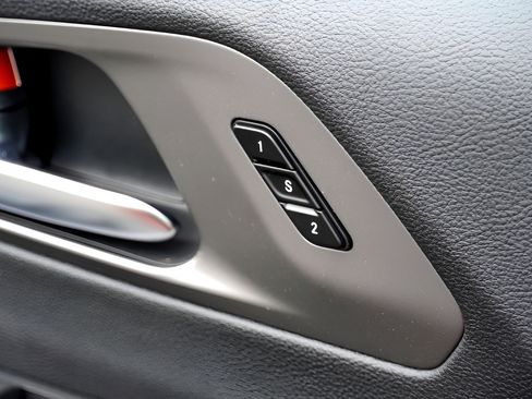 New 2026 Chrysler Pacifica Select FWD image 19