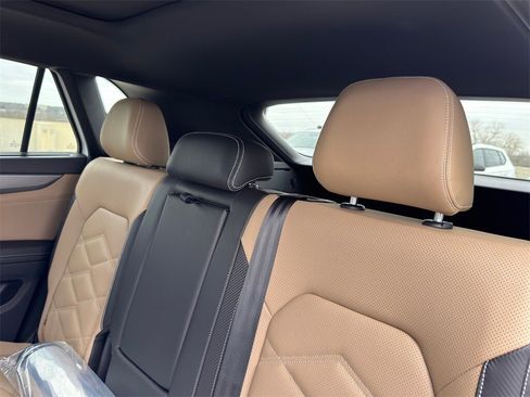 New 2026 Volkswagen Atlas Cross Sport SE image 33