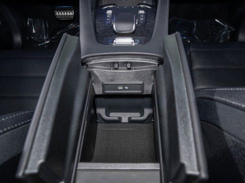 New 2025 Mercedes-Benz GLS 580 4MATIC image 26