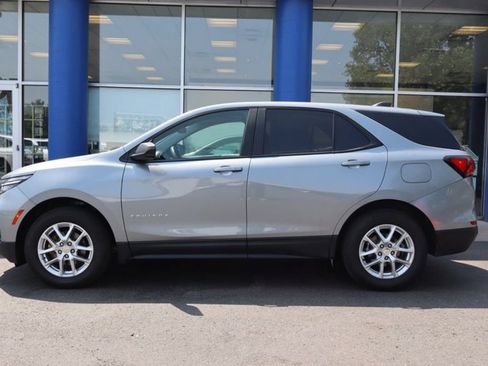 Used 2024 Chevrolet Equinox LS w/ LPO, Floor Liner Package AWD/4WD image 2