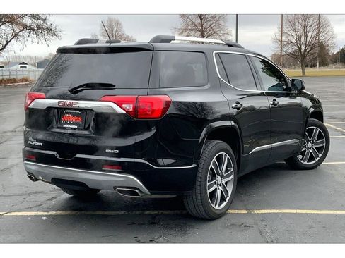 Used 2019 GMC Acadia Denali image 15