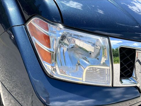 Used 2020 Nissan Frontier SV AWD/4WD image 27