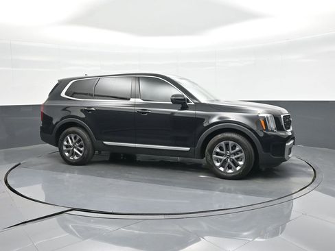 Used 2023 Kia Telluride LX image 12