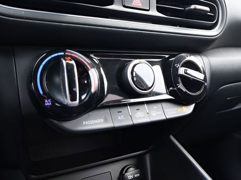 Used 2023 Hyundai Kona SEL image 21