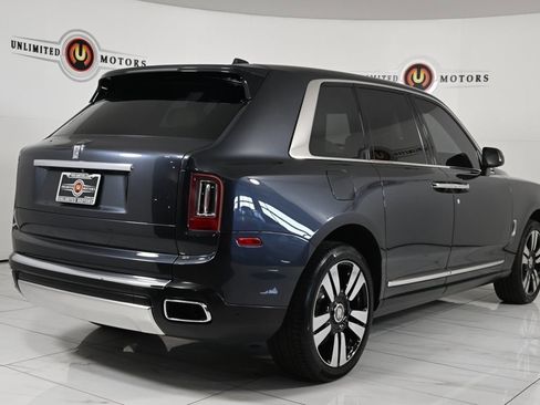 Used 2019 Rolls-Royce Cullinan image 3
