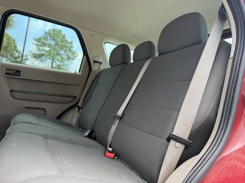 Used 2011 Ford Escape XLS w/ 101A Rapid Spec Order Code FWD image 23
