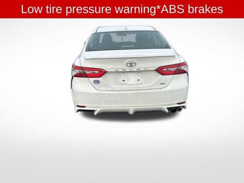 Used 2019 Toyota Camry SE image 6