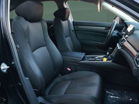 Used 2020 Honda Accord LX image 12