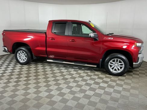 Used 2021 Chevrolet Silverado 1500 LT AWD/4WD image 11
