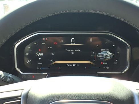 New 2026 GMC Sierra 1500 Elevation image 17