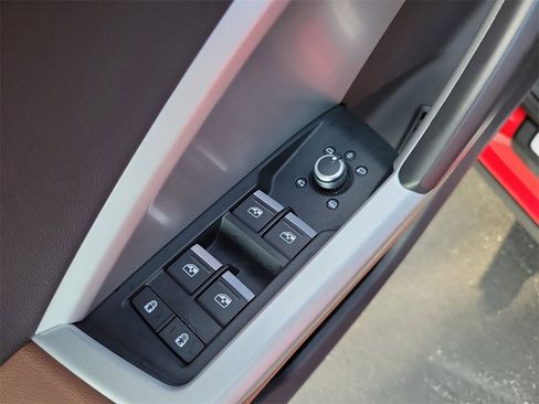 Used 2021 Audi Q3 2.0T Premium w/ Convenience Package image 21