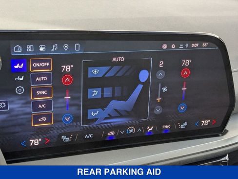 New 2026 Chevrolet Traverse LT w/ Sun and Wheel Package image 23