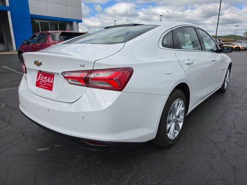 Used 2021 Chevrolet Malibu LT FWD image 5