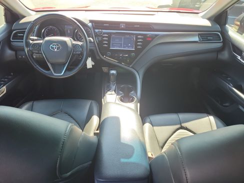 Used 2019 Toyota Camry SE FWD image 15