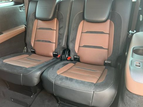 Certified 2024 Mercedes-Benz GLS 63 AMG 4MATIC image 8