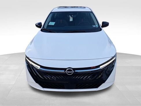 New 2026 Nissan Sentra SR w/ SR Premium Package FWD image 9
