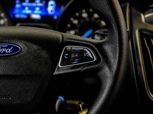 Used 2017 Ford Focus SE image 17