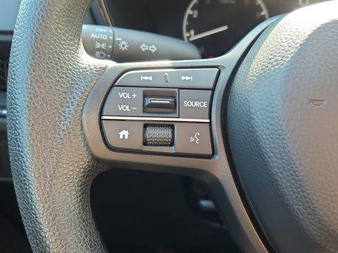 Used 2025 Honda CR-V EX image 17