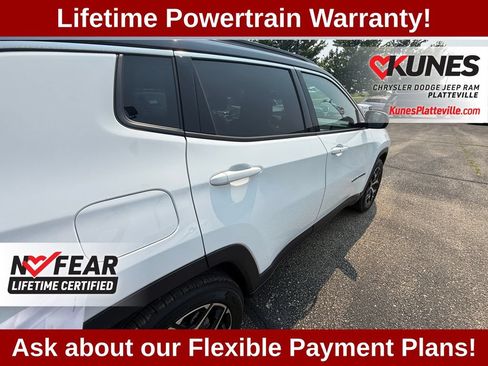 Used 2025 Jeep Compass Limited AWD/4WD image 38