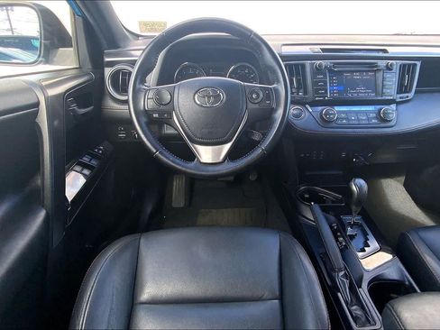 Used 2016 Toyota RAV4 SE FWD image 14