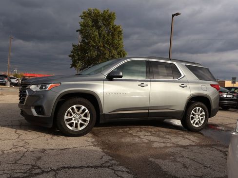 Used 2020 Chevrolet Traverse LT w/ Driver Confidence II Package image 5