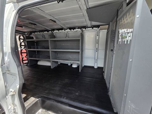 Used 2019 Chevrolet Express 2500 Extended w/ Driver Convenience Package RWD image 25