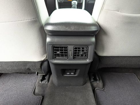 Used 2023 Toyota RAV4 XLE AWD/4WD image 38