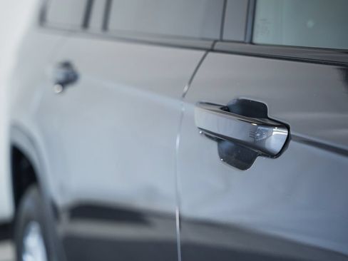 New 2026 Jeep Grand Cherokee L Laredo AWD/4WD image 18