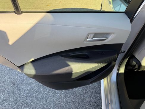 Used 2020 Toyota Corolla LE image 23