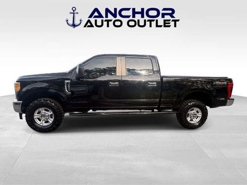 Used 2017 Ford F250 XL w/ XL Value Package image 5