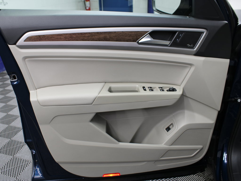 Used 2019 Volkswagen Atlas SEL Premium AWD/4WD image 61