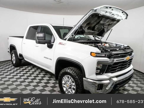 Used 2024 Chevrolet Silverado 2500 LT AWD/4WD image 28