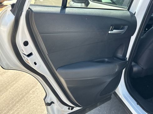 Used 2023 Toyota Corolla Cross XLE w/ Convenience Package image 21