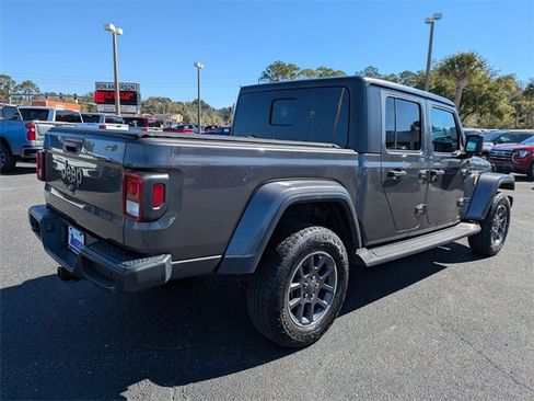 Used 2020 Jeep Gladiator Sport image 4
