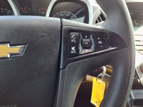 Used 2017 Chevrolet Equinox LS FWD image 15
