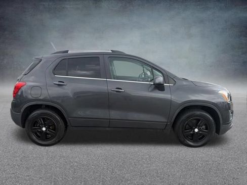 Used 2016 Chevrolet Trax LT w/ LT Sun and Sound Package AWD/4WD image 6