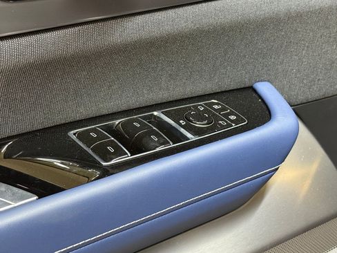 New 2026 Cadillac Vistiq Premium Luxury AWD/4WD image 25