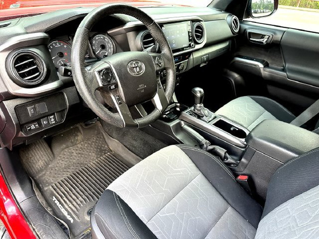Used 2021 Toyota Tacoma TRD Sport w/ Technology Package AWD/4WD image 13