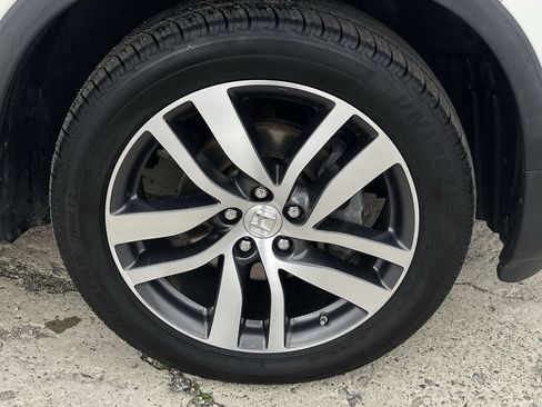 Used 2018 Honda Pilot Touring image 32