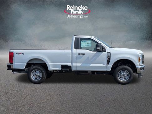 New 2025 Ford F250 XL w/ XL Chrome Package image 4