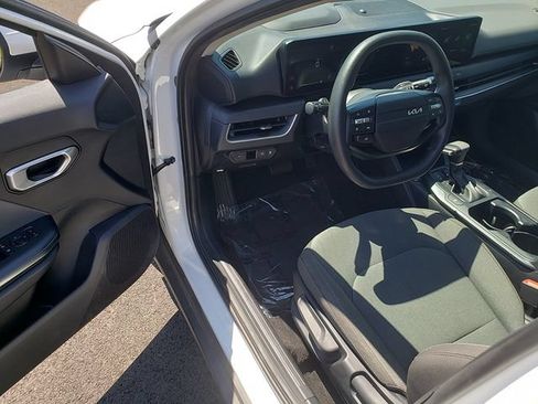Certified 2025 Kia K4 FWD image 8