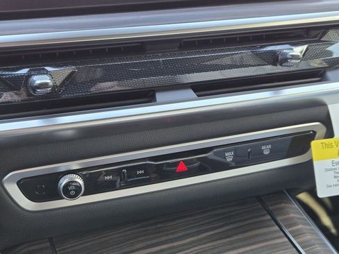 New 2026 BMW X5 xDrive50e w/ Premium Package AWD/4WD image 22