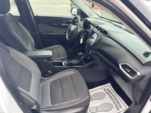 Used 2021 Chevrolet TrailBlazer LS AWD/4WD image 8