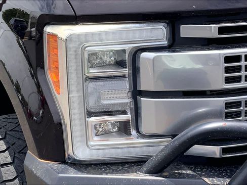 Used 2019 Ford F250 Platinum w/ Snow Plow Prep Package AWD/4WD image 28